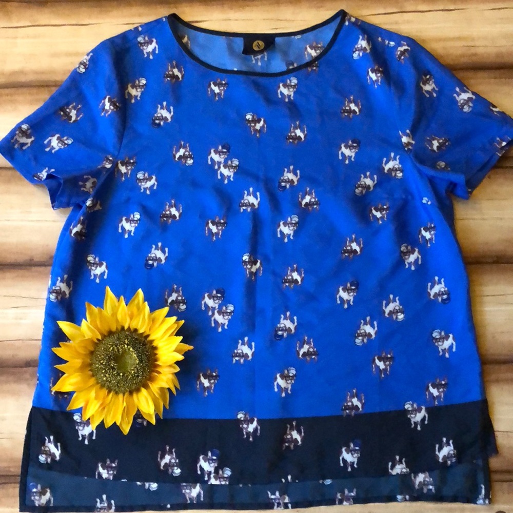 Adrienne Vittadini French Bulldog top. EUC